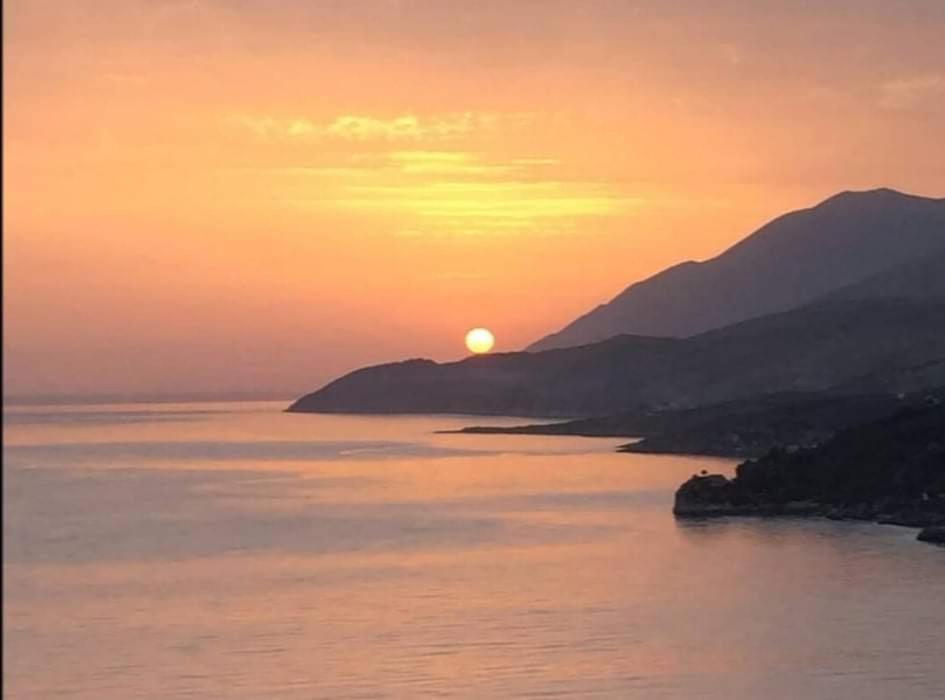 Anassa Suites Himare Eksteriør bilde
